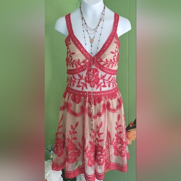 NWOT Floral print mesh romper with lining - Picture 2 of 11